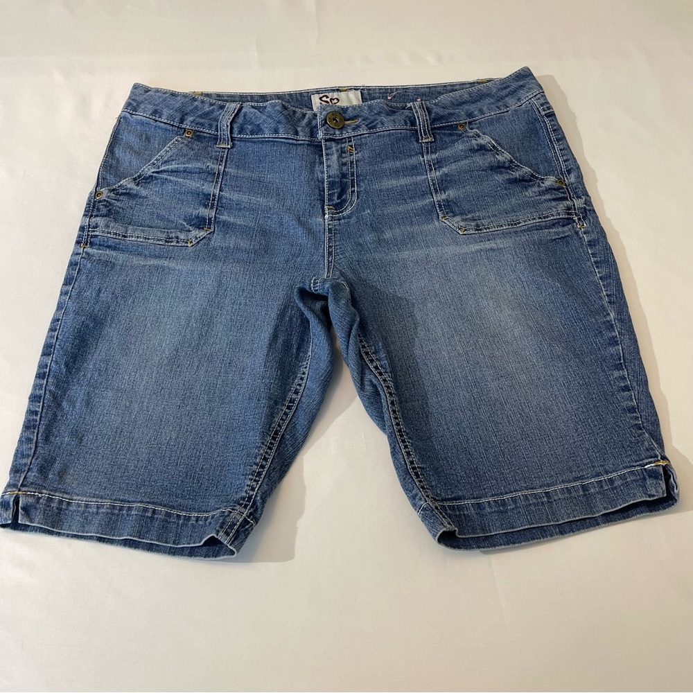 SO WOMEMS DENIM SHORTS, SIZE 15, VERY GOOD CONDITION, PREOWNED